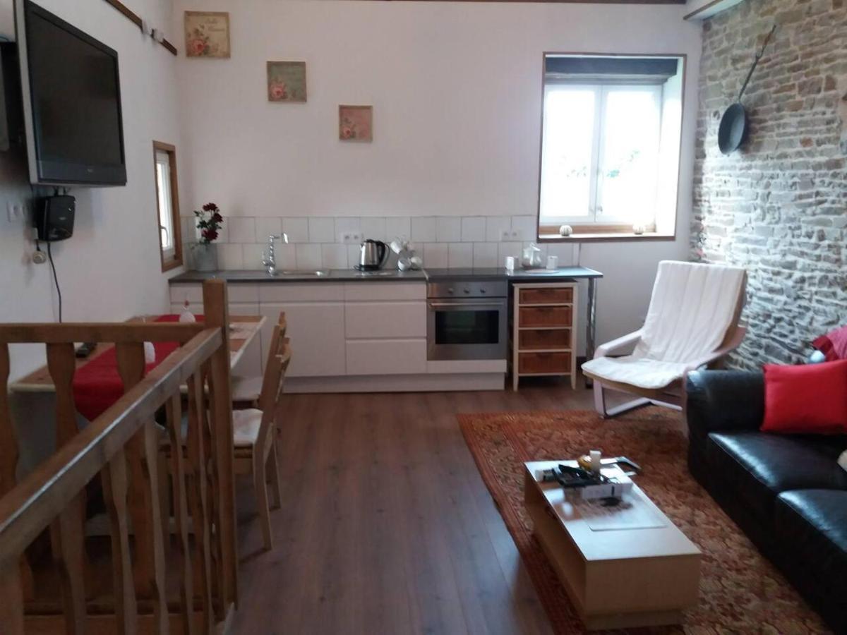 Mortain-Bocage - 2-Bed Wisteria Cottage - Sleeps 4 Notre-Dame-du-Touchet Exterior photo